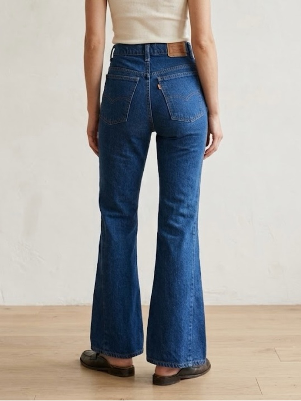 Vintage Levi’s 684 Womem's Big Bell Flare Jeans 26 Dark Wash Orange Tab 70s USA